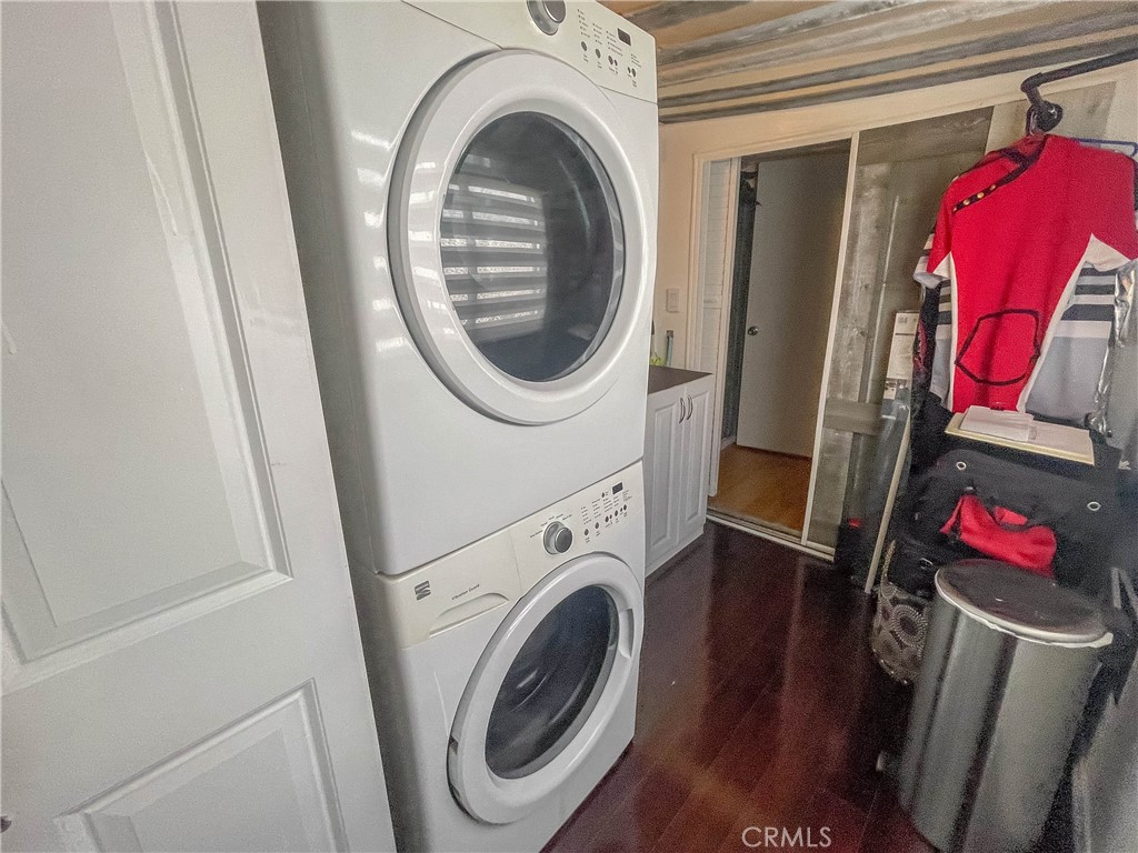 21001 Plummer Street 71