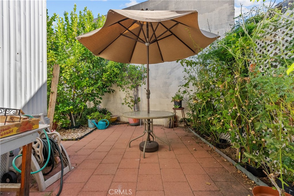 21001 Plummer Street 72