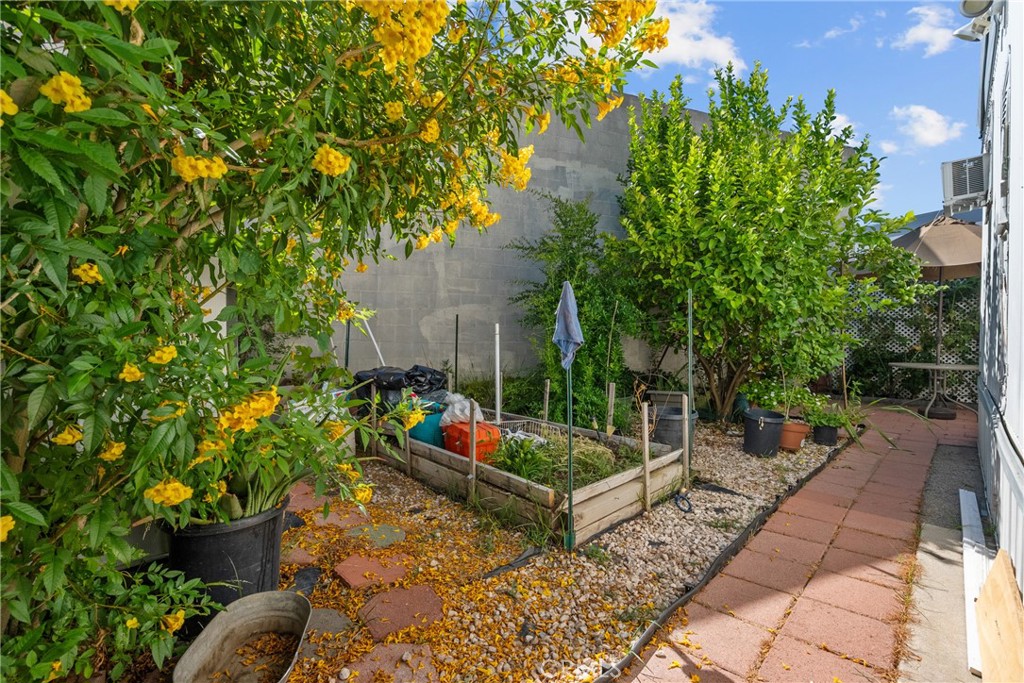 21001 Plummer Street 72