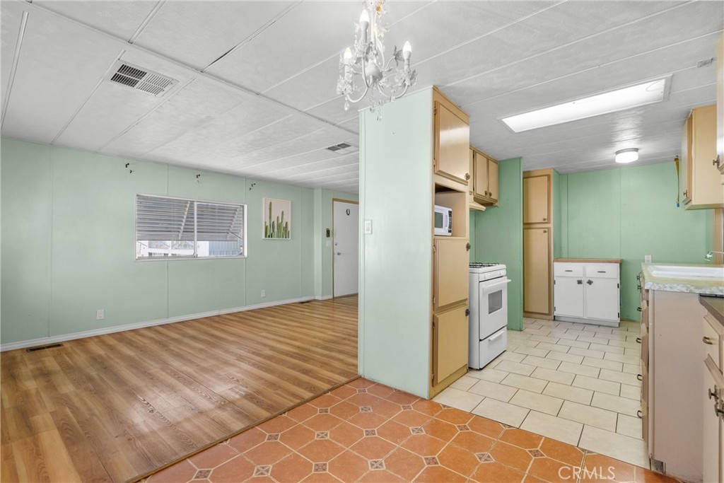 21001 Plummer Street 72