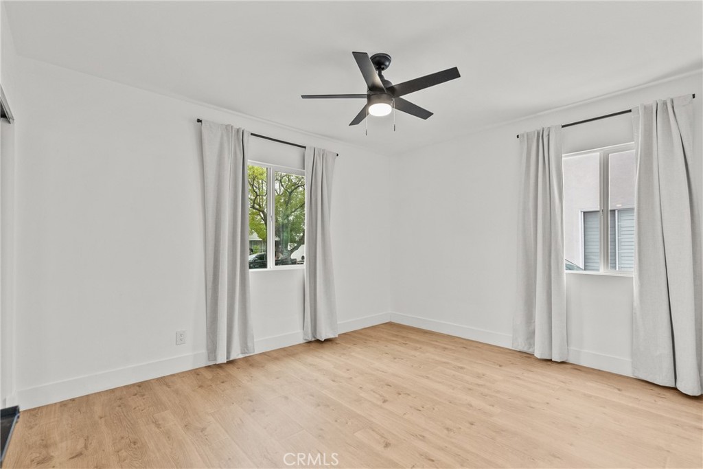 13817 Bromwich Street