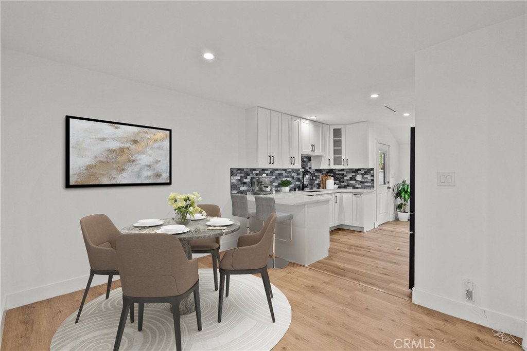 13817 Bromwich Street