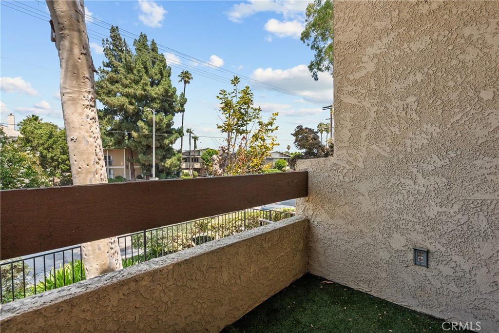 18958 Sherman Way 17