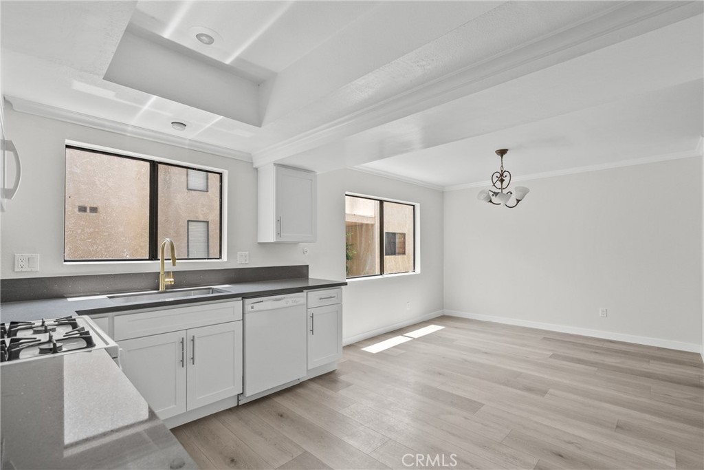 18958 Sherman Way 17