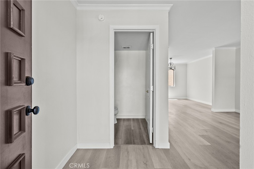 18958 Sherman Way 17