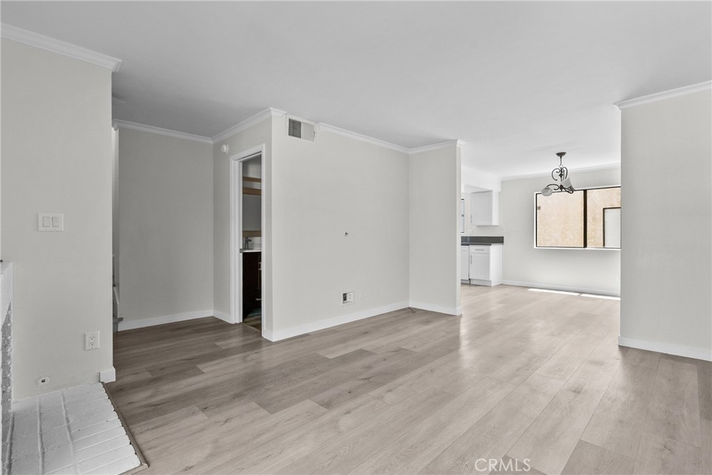 18958 Sherman Way 17