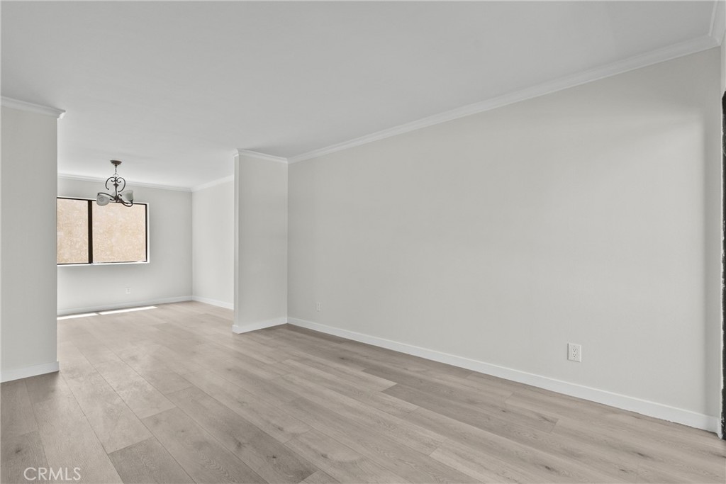 18958 Sherman Way 17