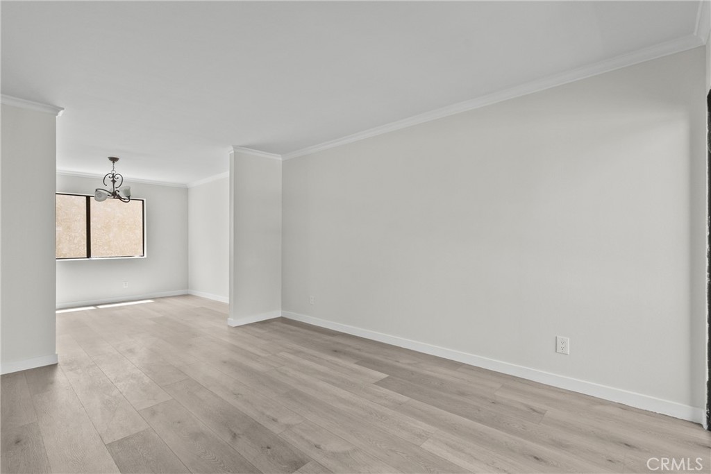 18958 Sherman Way 17