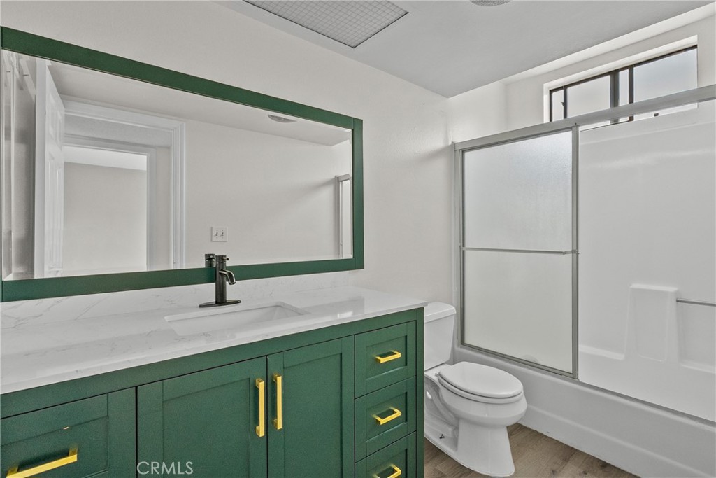 18958 Sherman Way 17