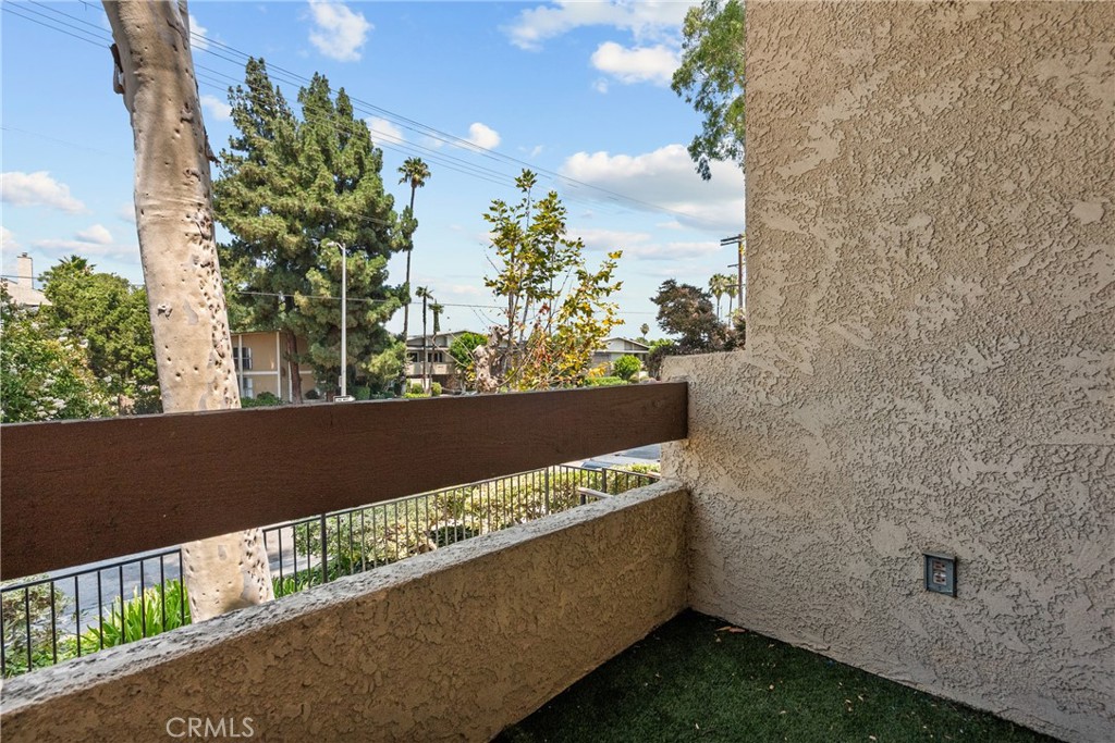 18958 Sherman Way 17