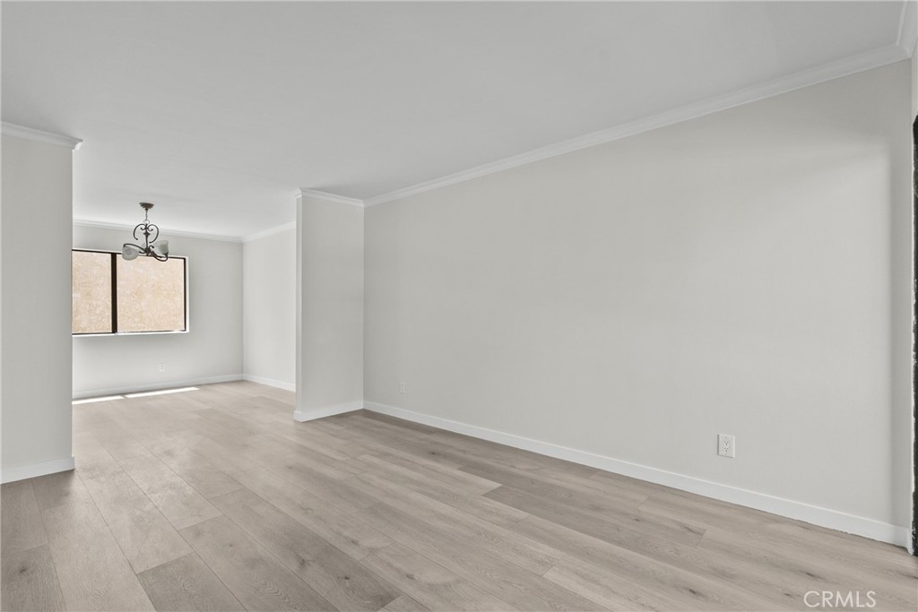 18958 Sherman Way 17