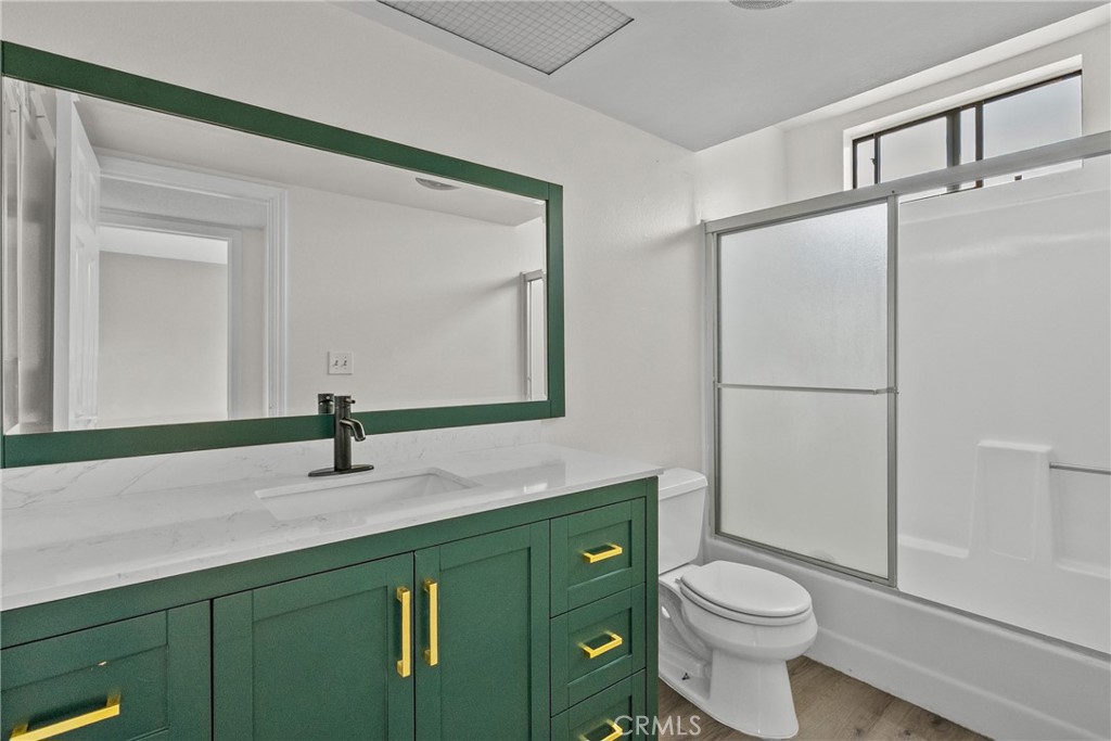 18958 Sherman Way 17