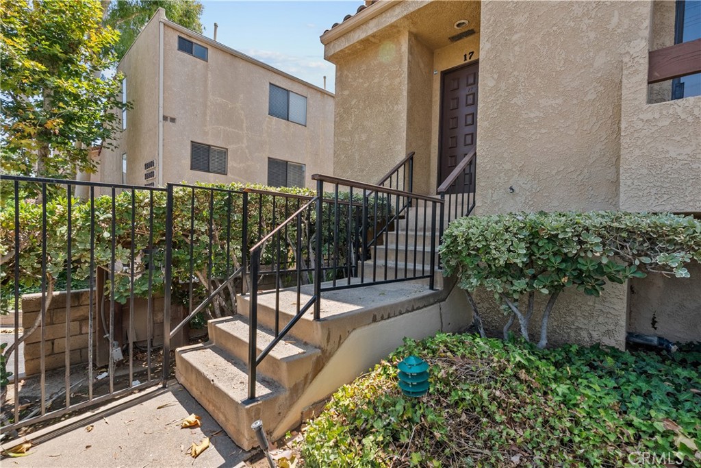 18958 Sherman Way 17