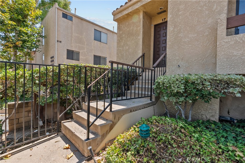 18958 Sherman Way 17