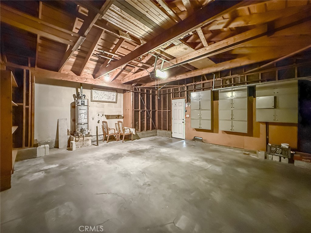 20027 Community Street 54