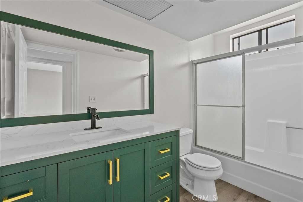 18958 Sherman Way 17