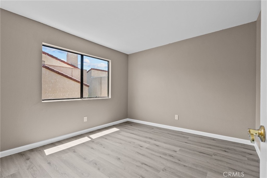 18958 Sherman Way 17