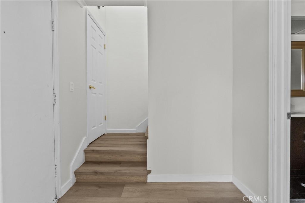 18958 Sherman Way 17