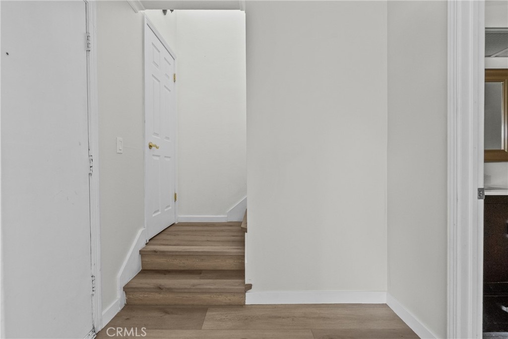 18958 Sherman Way 17