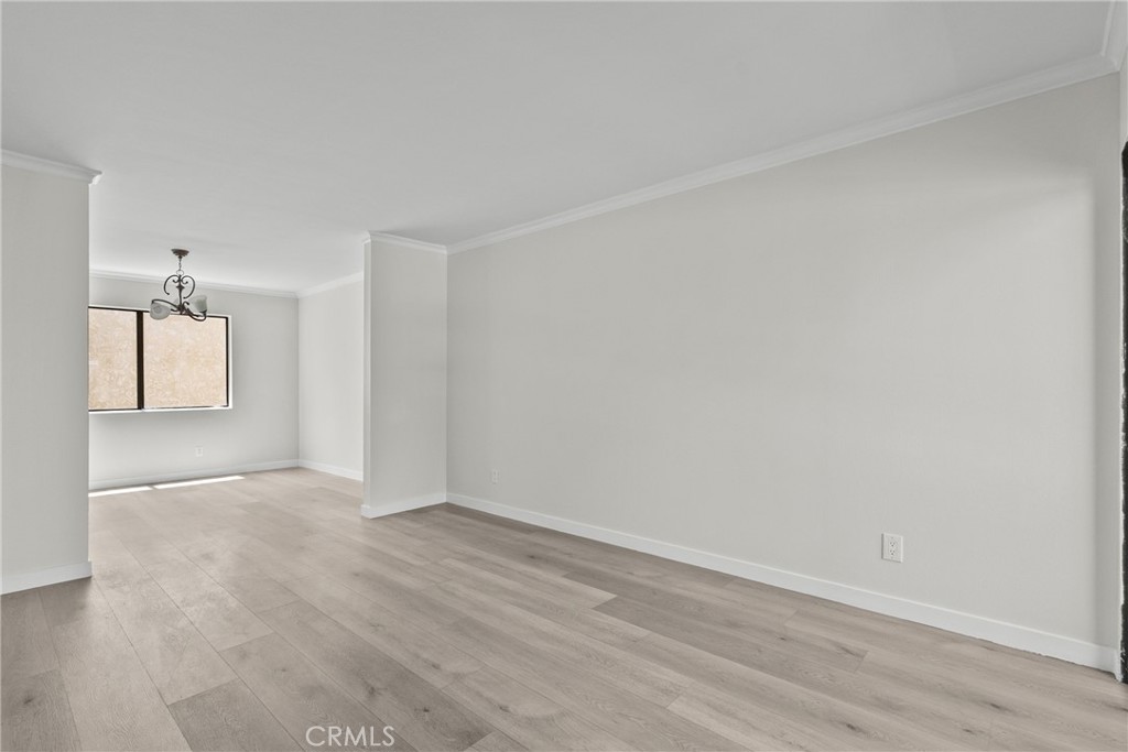 18958 Sherman Way 17