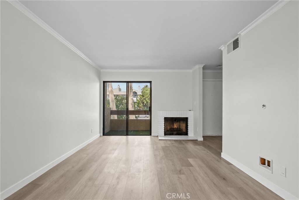 18958 Sherman Way 17