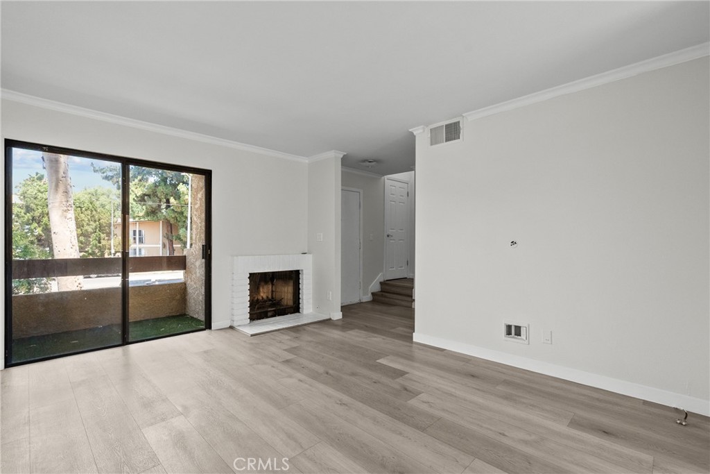 18958 Sherman Way 17