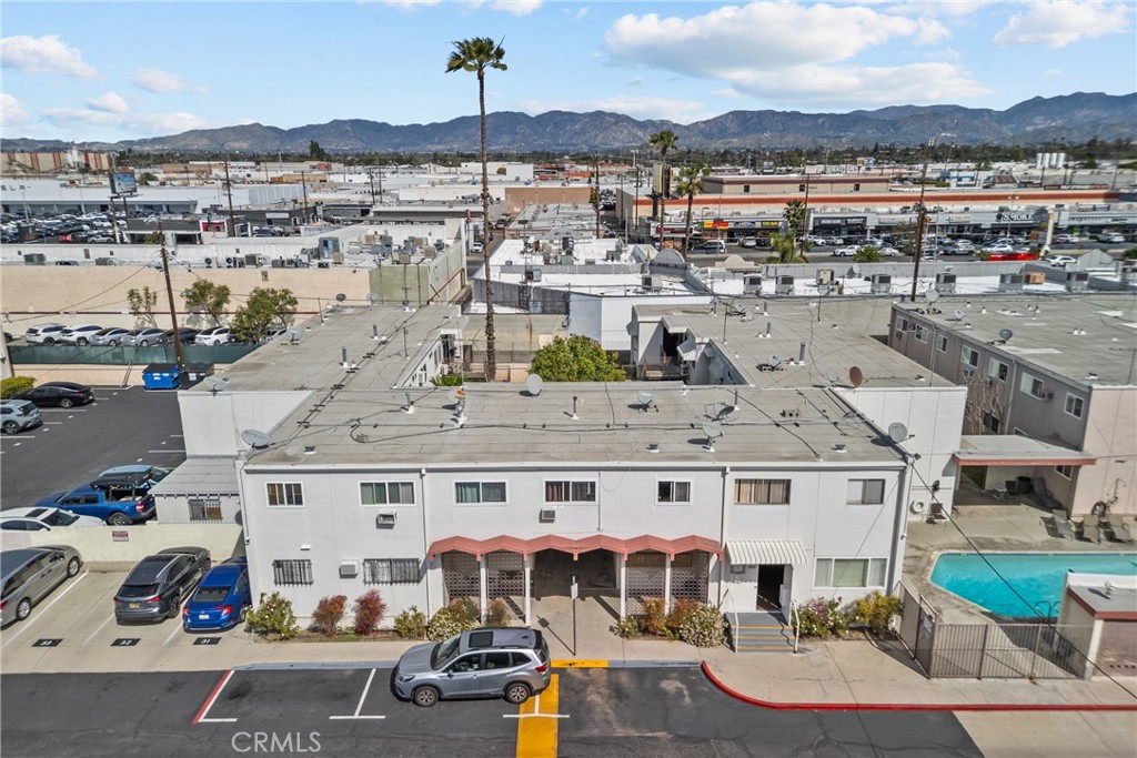 7137 Coldwater Canyon Avenue 10