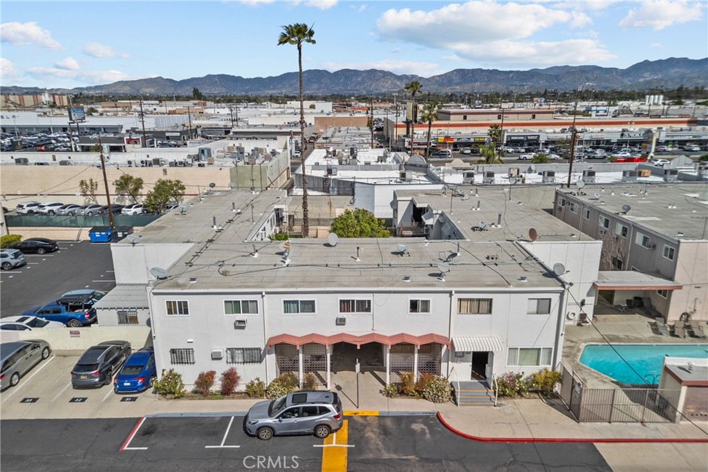 7137 Coldwater Canyon Avenue 10