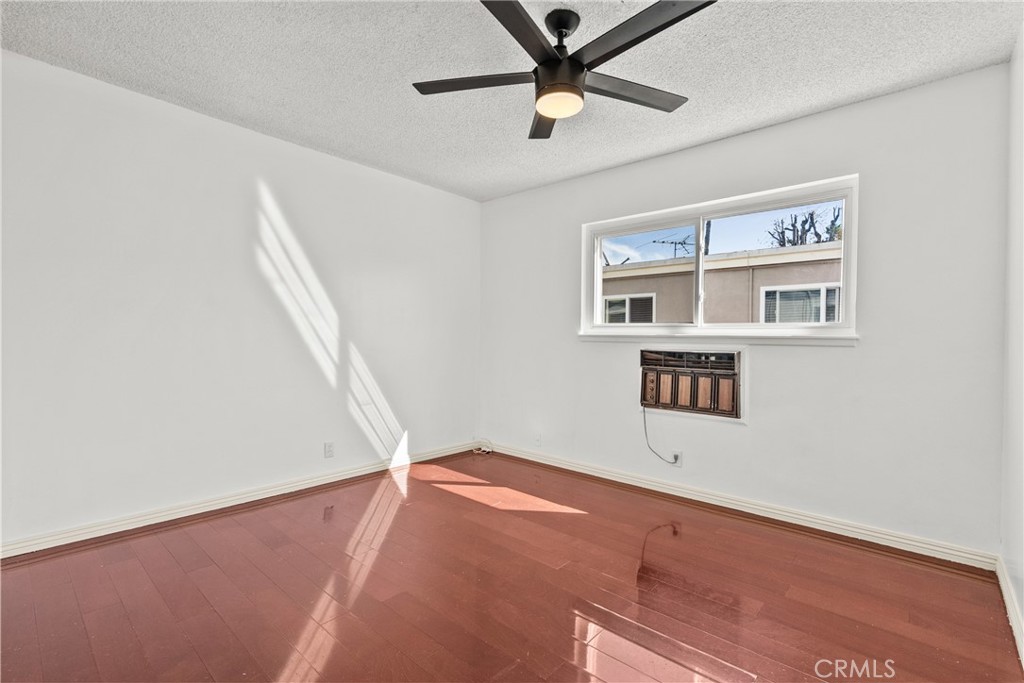 7137 Coldwater Canyon Avenue 10