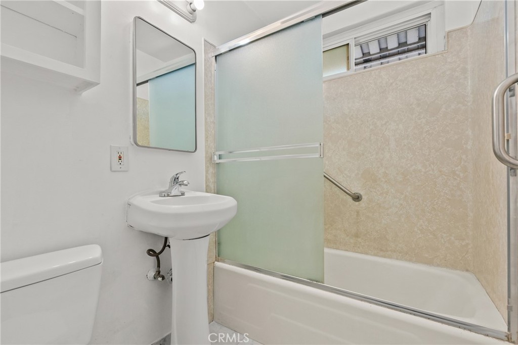 7137 Coldwater Canyon Avenue 10