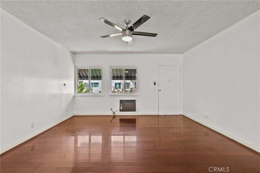 7137 Coldwater Canyon Avenue 10