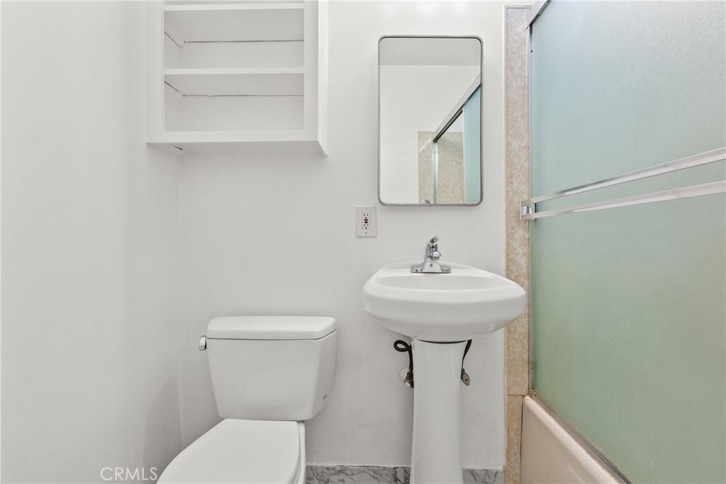 7137 Coldwater Canyon Avenue 10