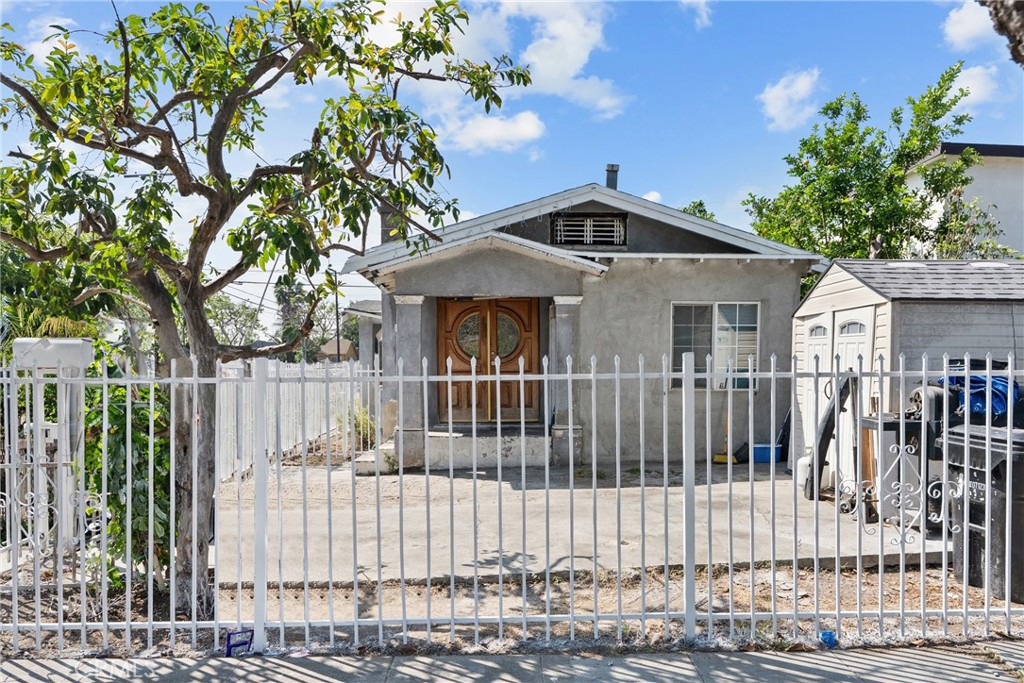 1500 W 59th Place
