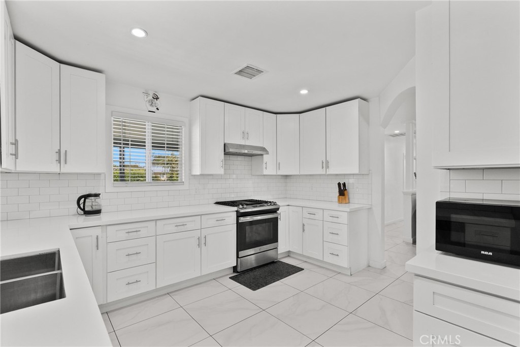 13102 Branford