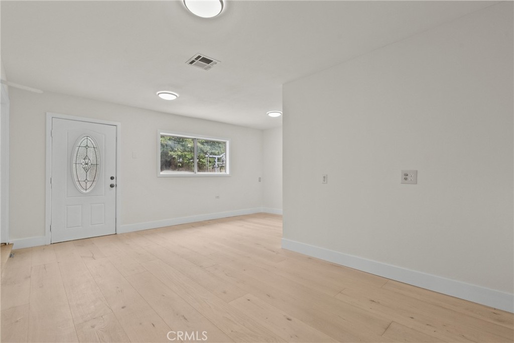 4216 Cedar