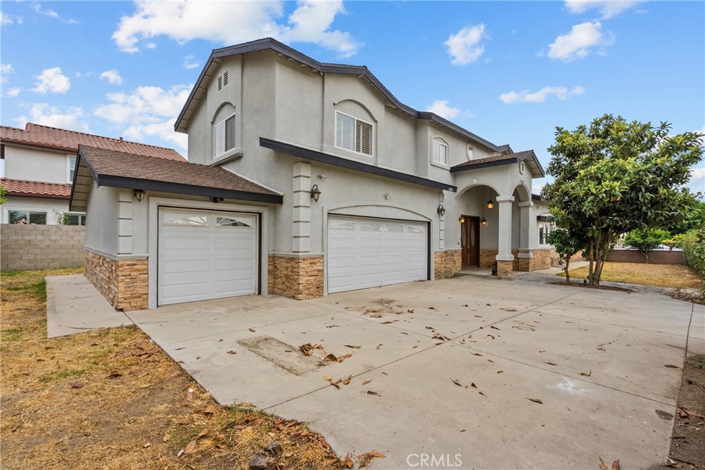 4216 Cedar