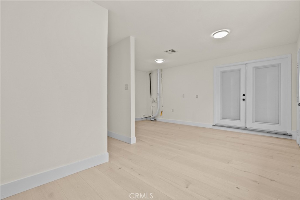 4216 Cedar