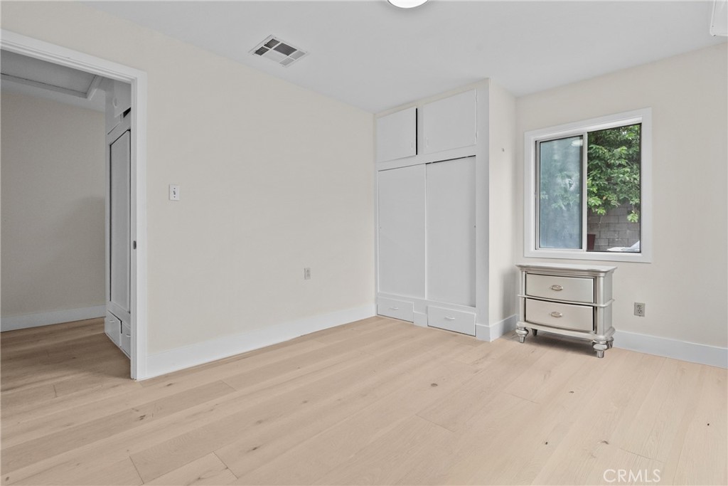 4216 Cedar