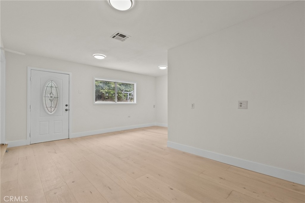 4216 Cedar