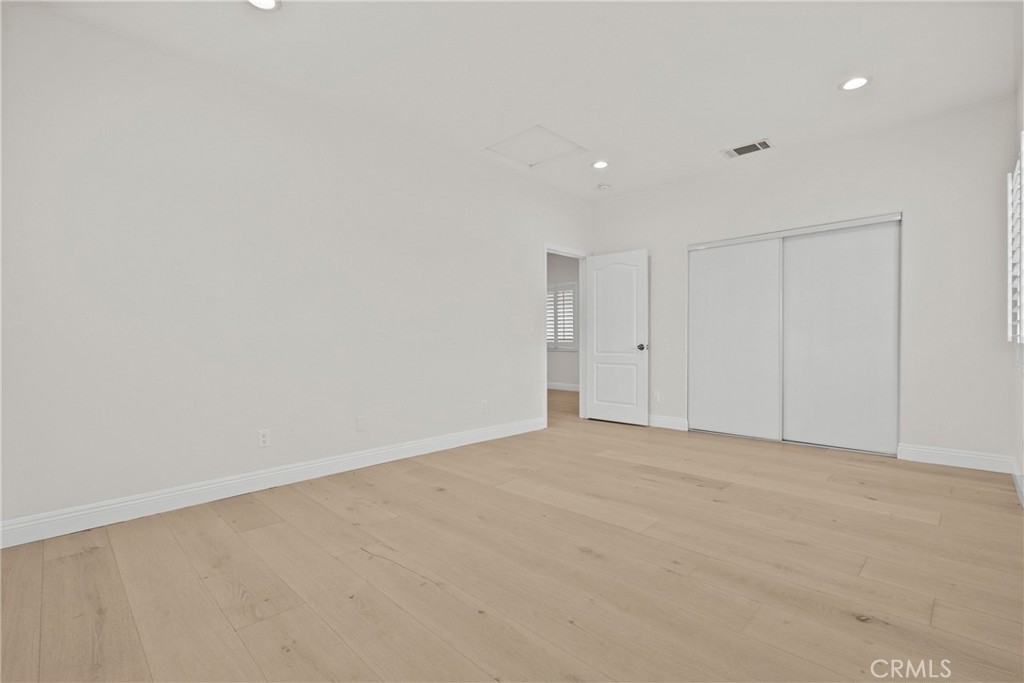 4216 Cedar
