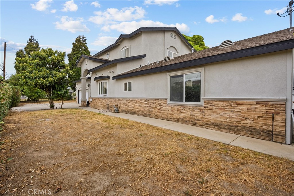 4216 Cedar