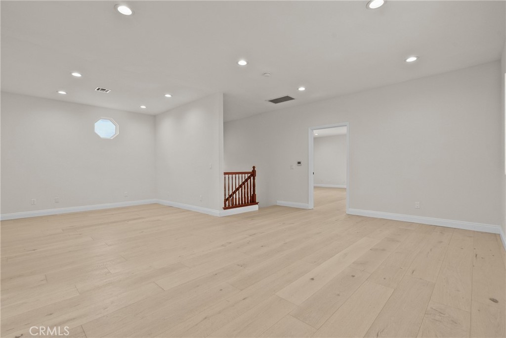4216 Cedar