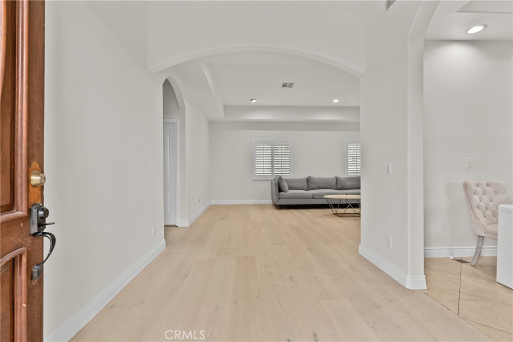 4216 Cedar