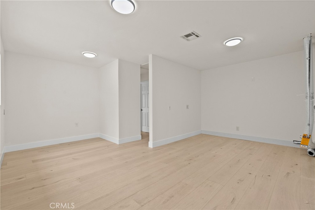 4216 Cedar