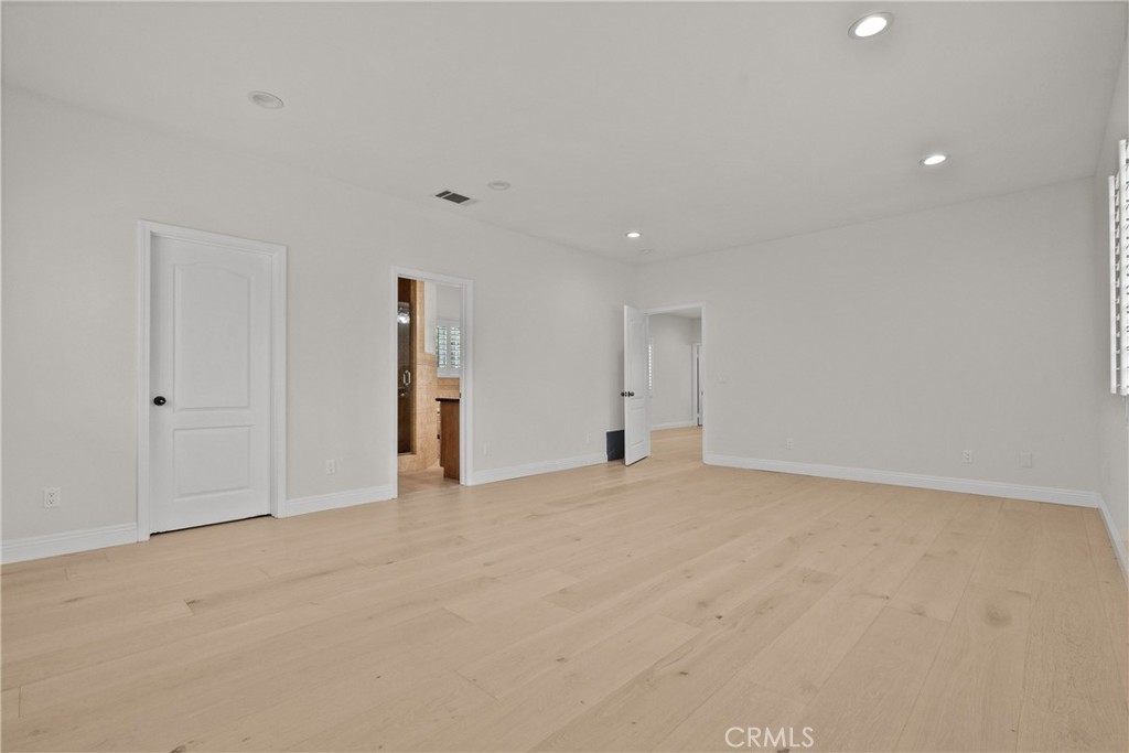 4216 Cedar