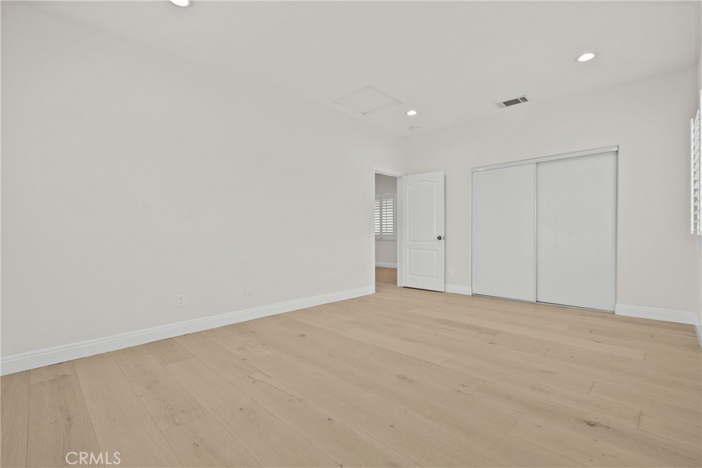 4216 Cedar