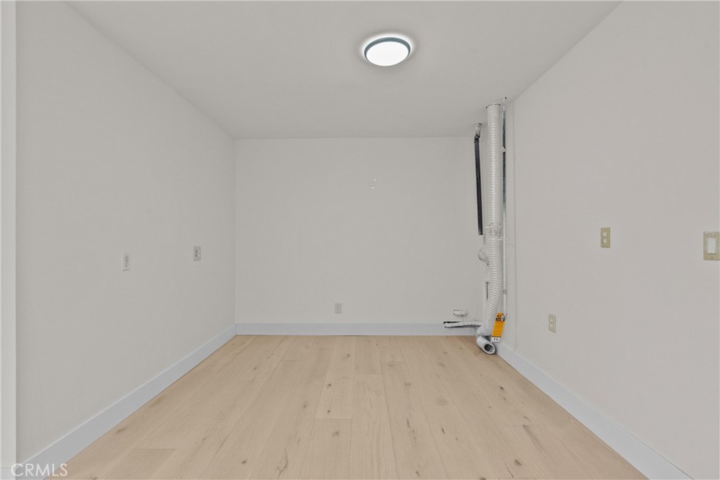 4216 Cedar