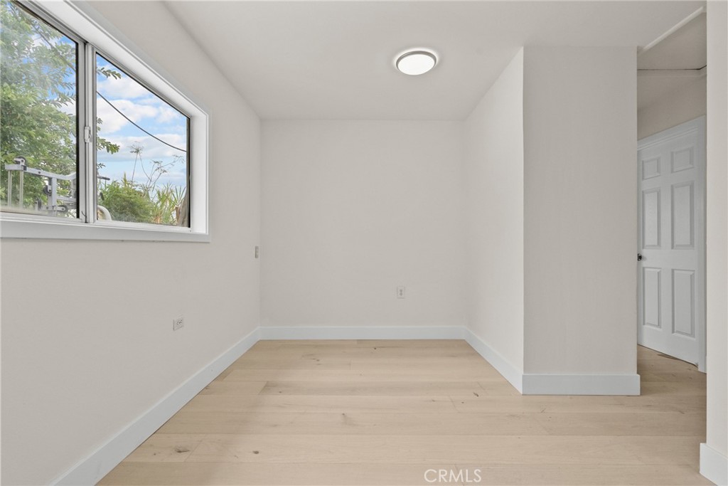 4216 Cedar