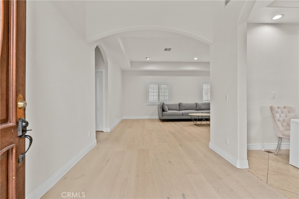 4216 Cedar