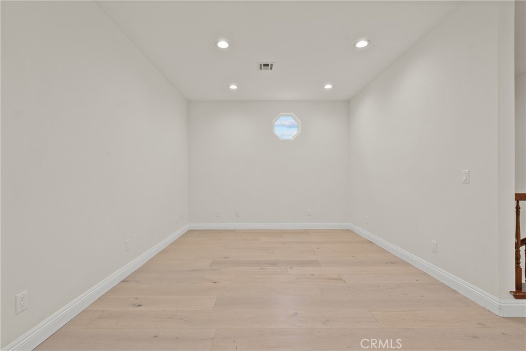 4216 Cedar